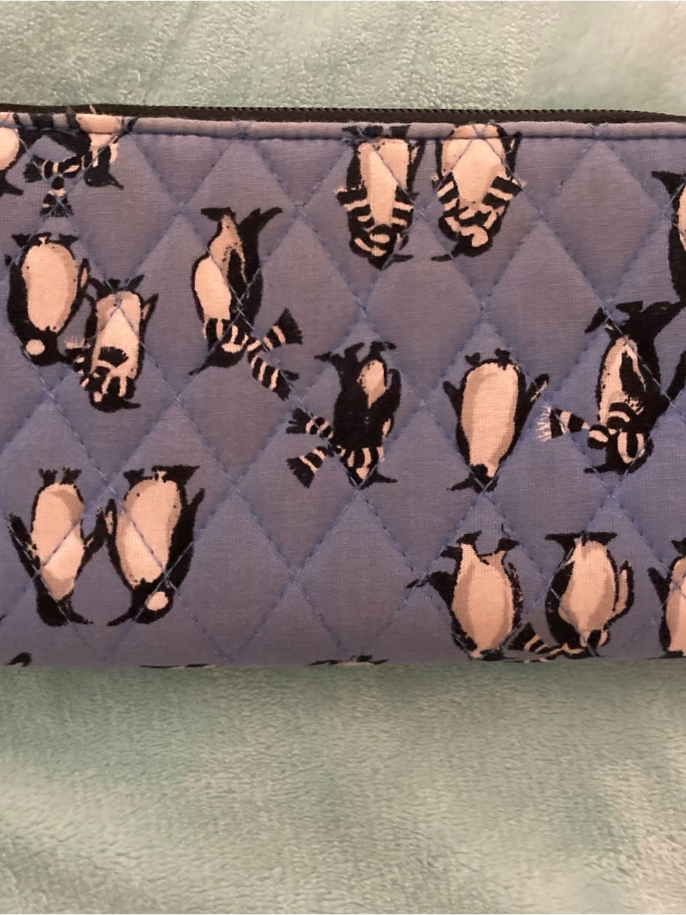 Vera Bradley Penguins Blue Quilted Wristlet REHAB Zipper Wallet (FAIR CONDITION) - Picture 8 of 8